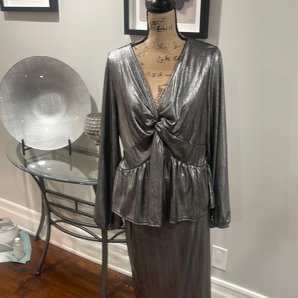Two piece silver size 14
